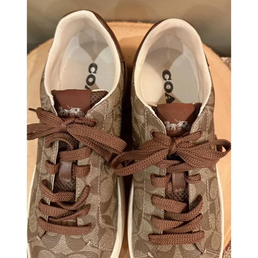 COACH CLIP LOW LOGO SNEAKERS G4949 KHAKI/SADDLE SIZE 9.5D 168$‎